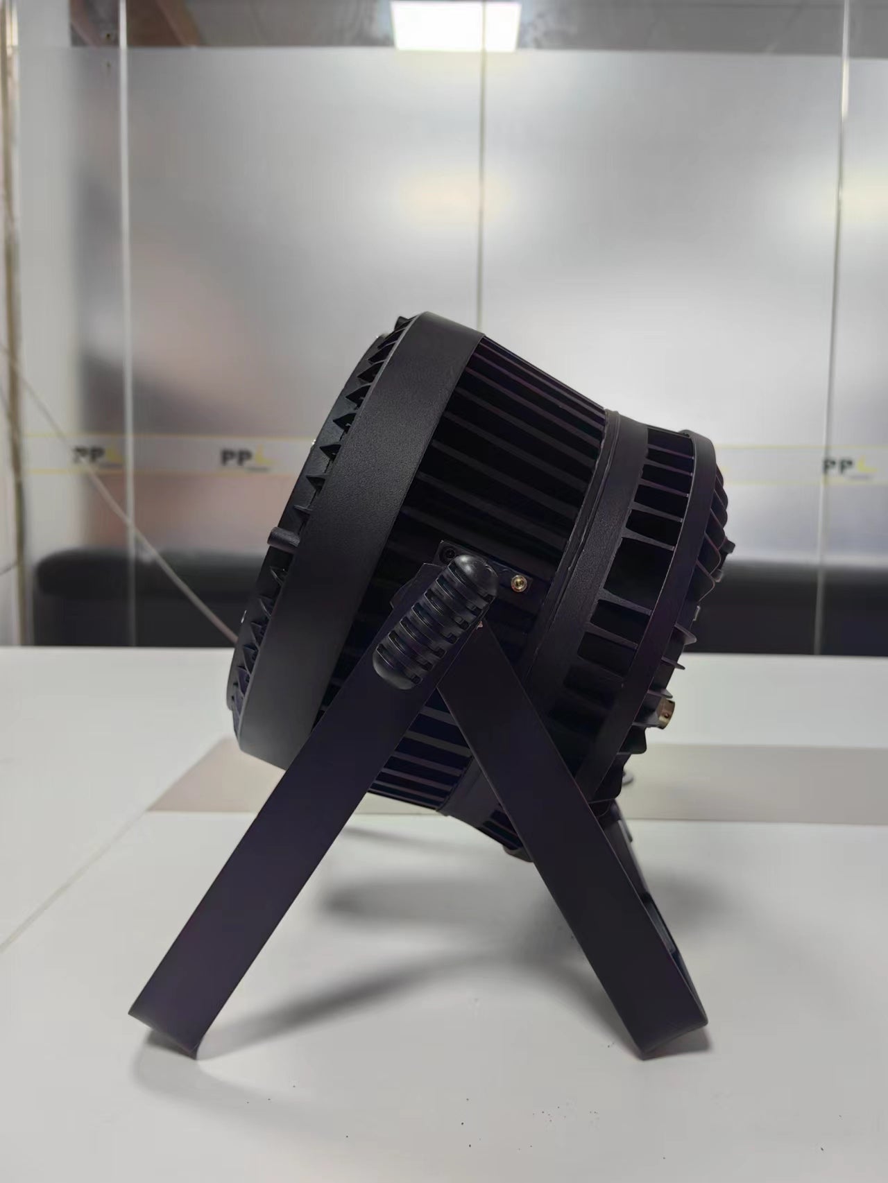 PAR LED RGB 18x20W Professionnel Extérieur DMX - MAF M-PAR 1820